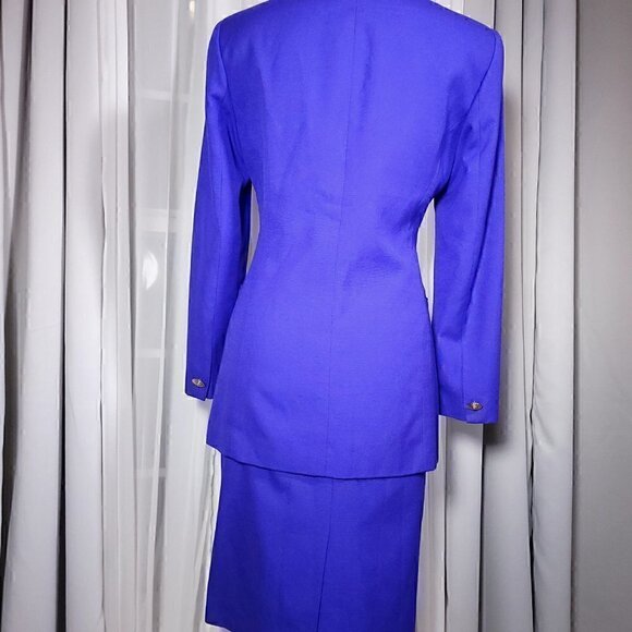 Casual Corner Purple/Gold Button Blazer & Skirt Set. Size 6P - Picture 5 of 16